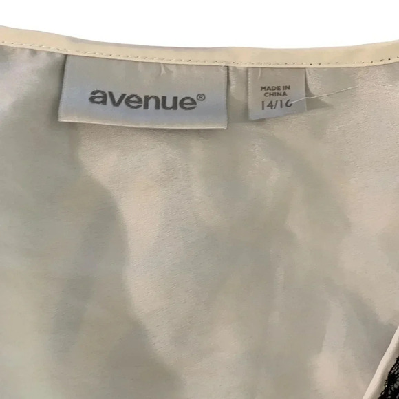 Avenue white and black kimono 14/16 - Picture 6 of 9